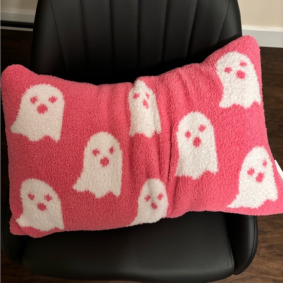 PINK HALLOWEEN GHOST PILLOW - Picture 3 of 4
